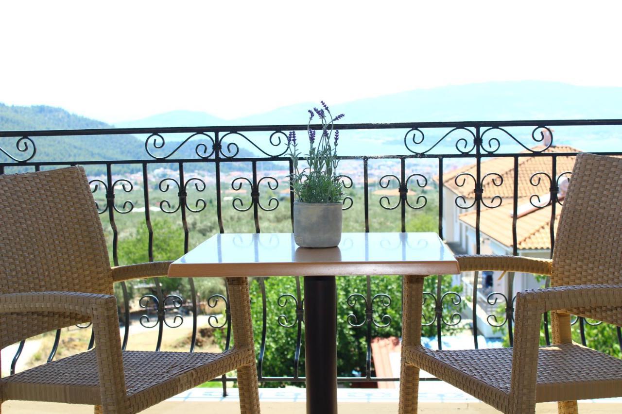 Hotel Defkalion Alli Meria 외부 사진