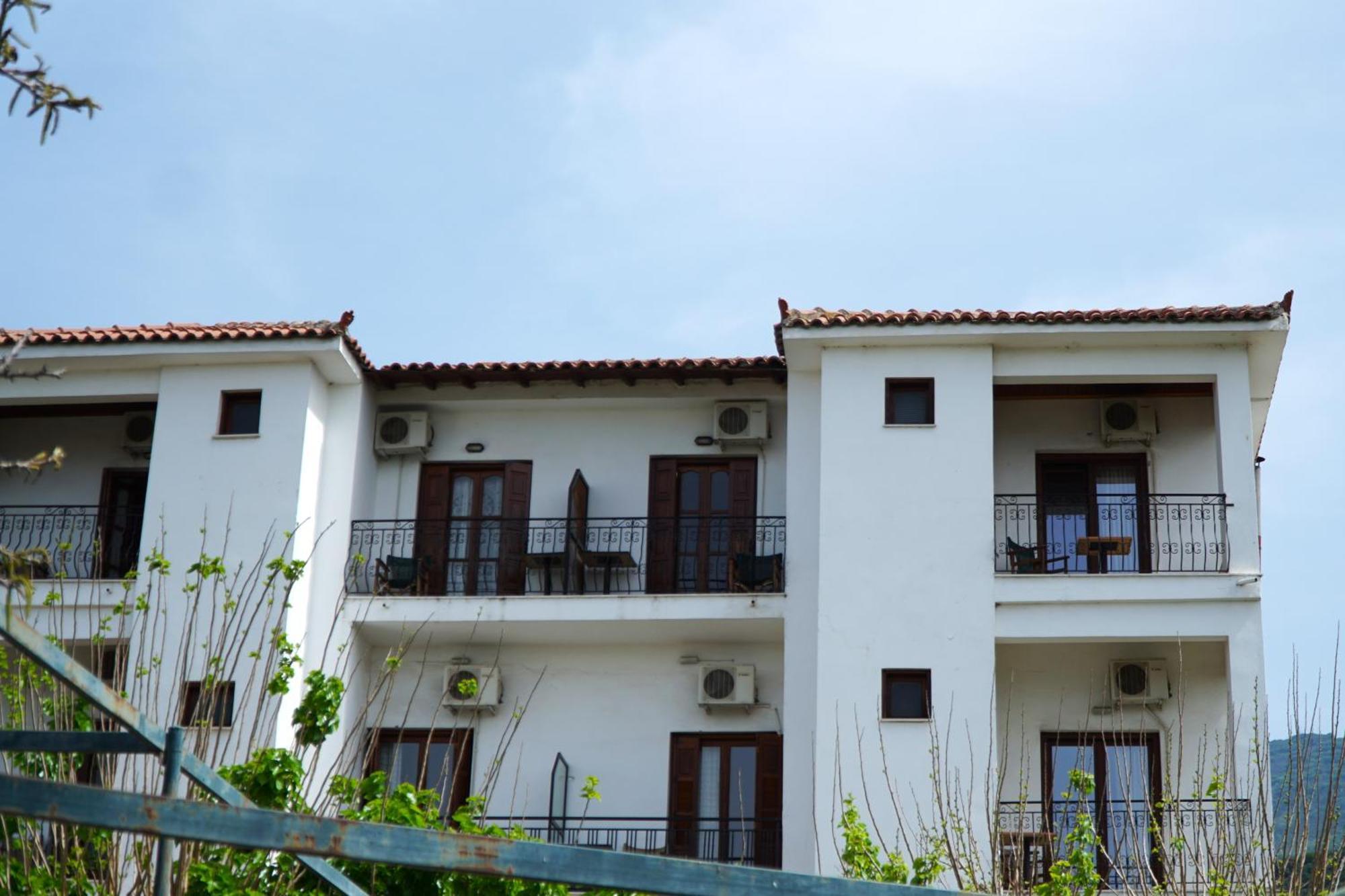 Hotel Defkalion Alli Meria 외부 사진